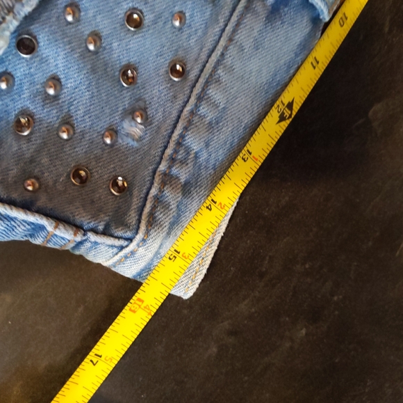 LEVI'S HIGH RISE NON STRETCH SHORTS JEAN WITH RHINESTONES,SIZE 29,NEW - Picture 7 of 15